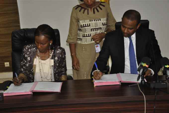 Interconnexion des réseaux électriques entre la Guinée et le Mali : La Banque mondiale et le Mali signent un accord de financement d’environ 47 milliards FCFA