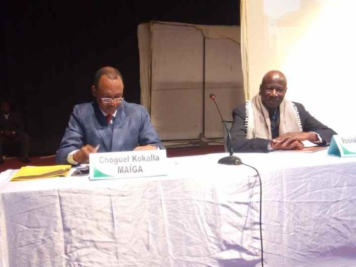 Choguel Kokalla Maiga-Issiaka Singare Le président du MPR, Choguel Kokalla Maiga, et le Professeur Issiaka Ahmadou Singaré ont présenté, le samedi 29 septembre 2018