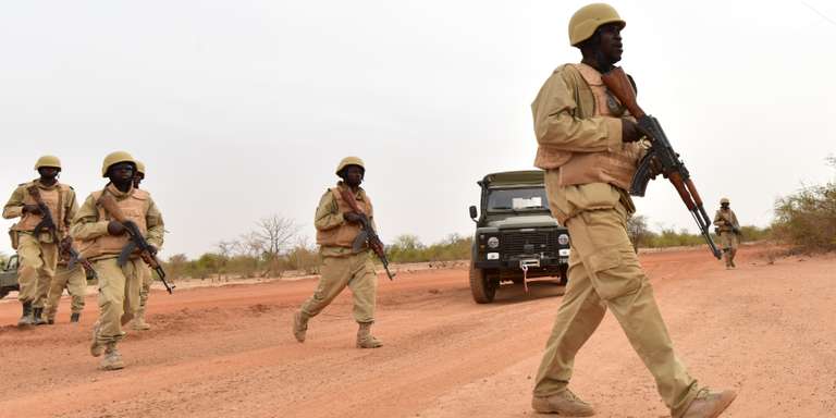 Le Mali veut davantage coopérer avec le Burkina pour « venir à bout des groupes terroristes »
