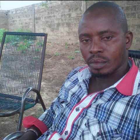 Accusé par le sergent Abdramane Bagayoko d’etre un « vagabond » libéré par le commissaire principal de Kalaban-Coro, Kassim Traoré dit, Ladry dément et réplique :    « Sergent Bagayoko est venu négocier avec moi pour que je dise que ce qu’il reproche au commissaire est vrai, mais j’ai refusé »