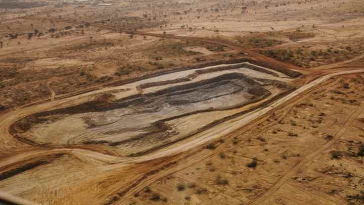 Plusieurs pays en Afrique de l’Ouest tirent une grande part de leurs recettes publiques de leurs ressources naturelles, y compris l’or