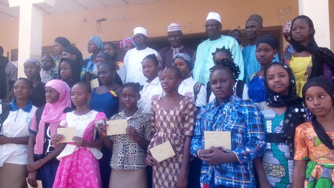 Promotion de la Scolarisation des Filles à l’Académie d’Enseignement de Koulikoro : 80 filles assidues et performantes reçoivent chacune 15 000 FCFA