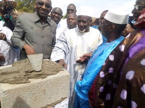Pose de la première pierre du nouveau siège de l’association ''Ginna Dogon'' :        Le joyau servira également de centre culturel