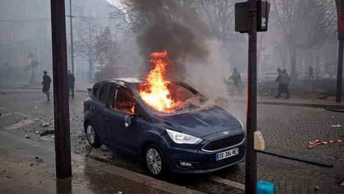 Près de 81.000 manifestants en France, 35 interpellations