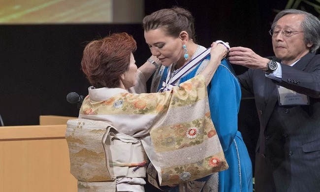 S.A.R. la Princesse Lalla Hasnaa reçoit à Tokyo le prix international GOI Peace 2018