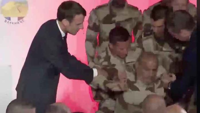 Emmanuel-Macron-Barkhane Un militaire de l'opération Barkhane, victime d'un malaise