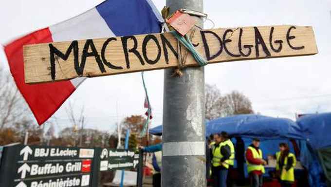 L'Élysée craint une "très grande violence" samedi