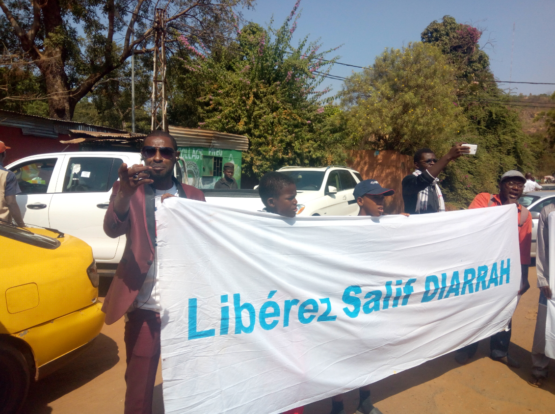 Sit-in devant la maison de la presse :  Les journalistes réclament la levée des restrictions judiciaires imposées à Salif Diarrah