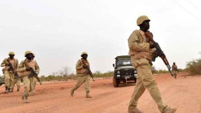 Des soldats burkinabè à l'entraînement