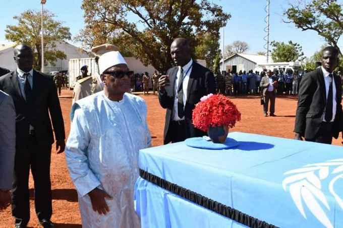 IBK devant les dépouilles mortelles des 10 soldats tchadiens : « L’hommage du Tchad est dû »
