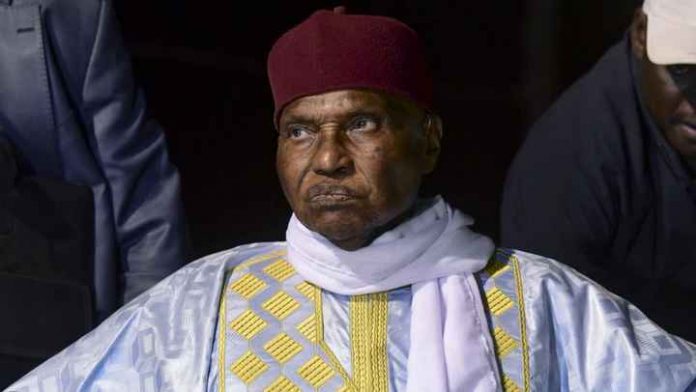 Abdoulaye Wade- L'ex-président sénégalais Abdoulaye Wade appelle à boycotter la présidentielle de dimanche. © SEYLLOU / AFP
