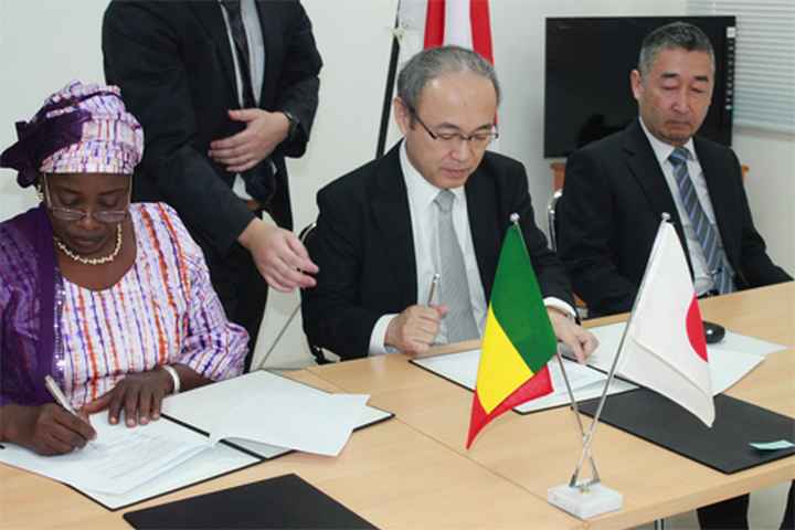 Coopération Mali-Japon : Deux contrats majeurs pour le bien-être de la population