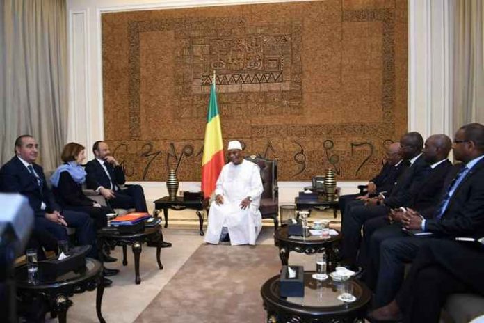 IBK-Edouard Philippe Le Président de la République, Chef de l’Etat Son Excellence Monsieur Ibrahim Boubacar Keita, a reçu en audience en milieu de journée du samedi 23 février 2019, le Premier ministre français Monsieur Edouard Philippe