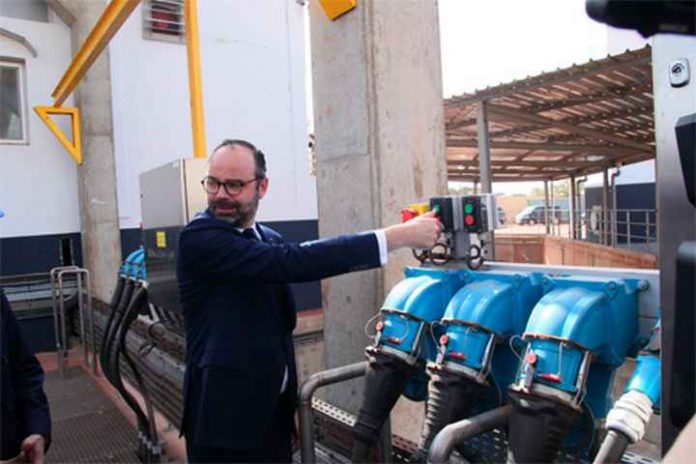 Le Premier ministre francais Edouard Philippe Le Premier ministre français Édouard Philippe procède à la mise en service de la station d’exhaure de Kabala, le 23 février 2019