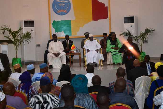 Le président Keïta à nos compatriotes du Burkina : «Donnons-nous la main pour avancer…»