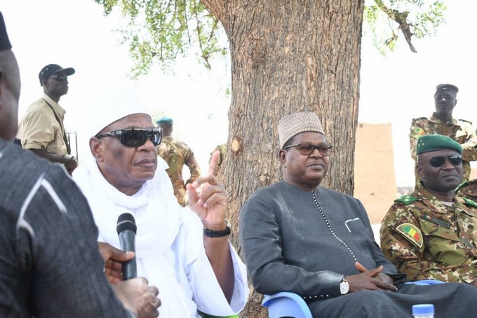 Attaque terroriste contre Ogossagou :   IBK se recueille sur les fosses communes et présente les condoléances de la Nation