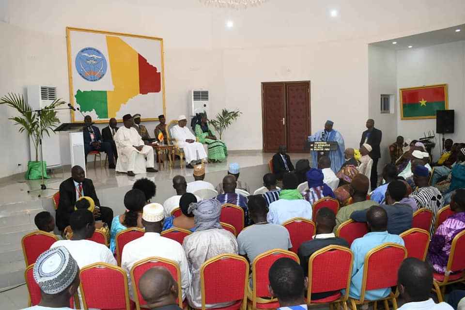 Le Président IBK rencontre ses compatriotes du Burkina Faso,   Le Président promet de recevoir tous les opposants