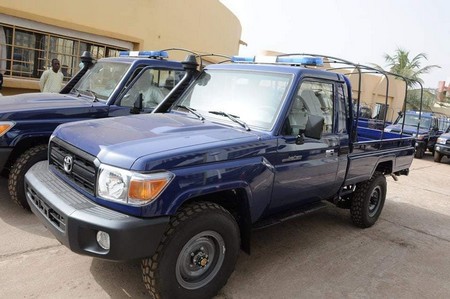 Coopération Japon-Mali : Salif Traoré offre 19 véhicules aux forces de sécurité