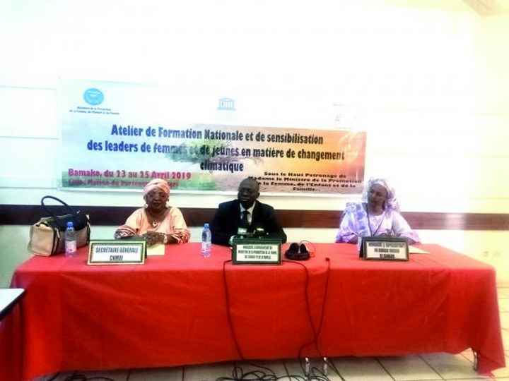 Changement climatique : L’Isesco et l’Unesco sensibilisent les leaders femmes et jeunes du Mali