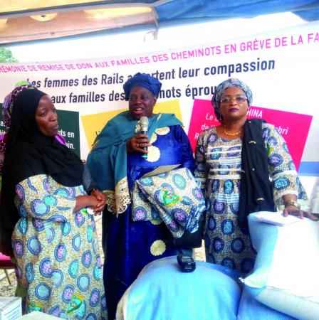 Remise de don aux cheminots en grève de la faim : Les femmes des rails apportent leur compassion aux familles éprouvées