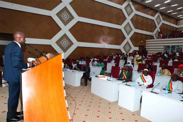 Interpellation du ministre de la sécurité à l’assemblée nationale : Le général Salif Traoré fait son spectacle solo à Bamako, le Centre poursuit sa descente aux enfers