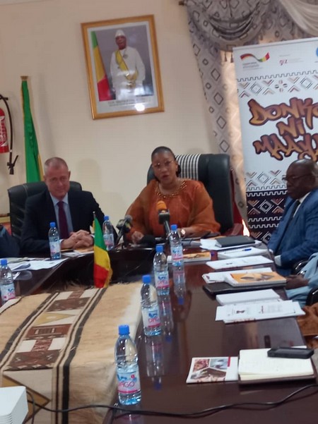 Première session du Comité de pilotage de  « Donko ni Maaya », le projet passé à peigne fin