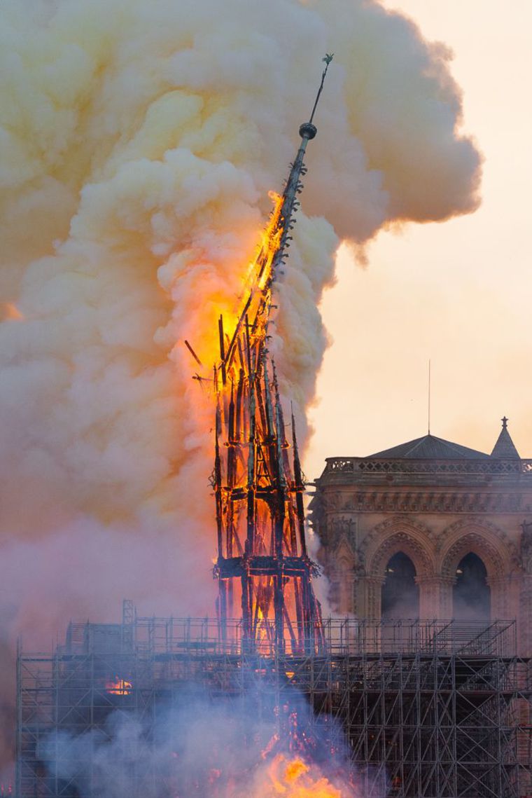 La flèche de la cathédrale Notre-Dame de Paris s'est effondrée.Clement SCHERRER