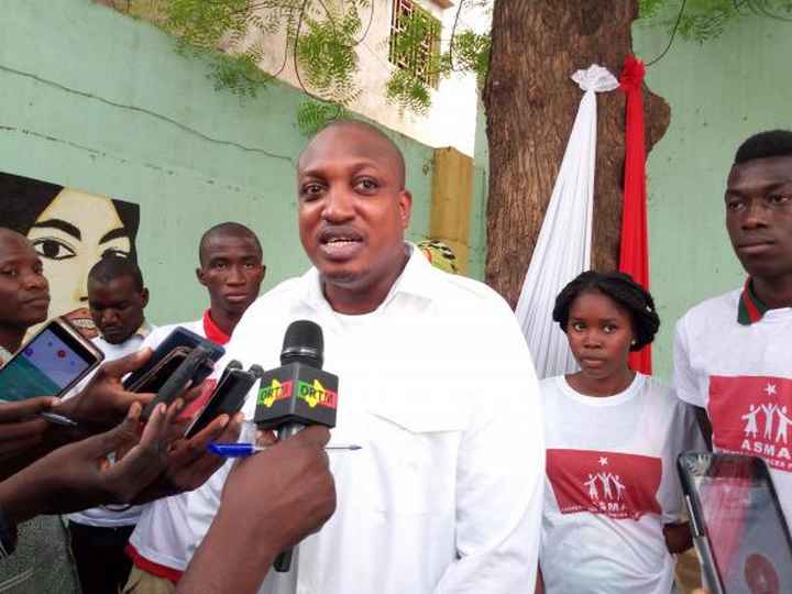 Media : Yéli Mady Konaté cesse d’animer l’émission « Allo Kledu »