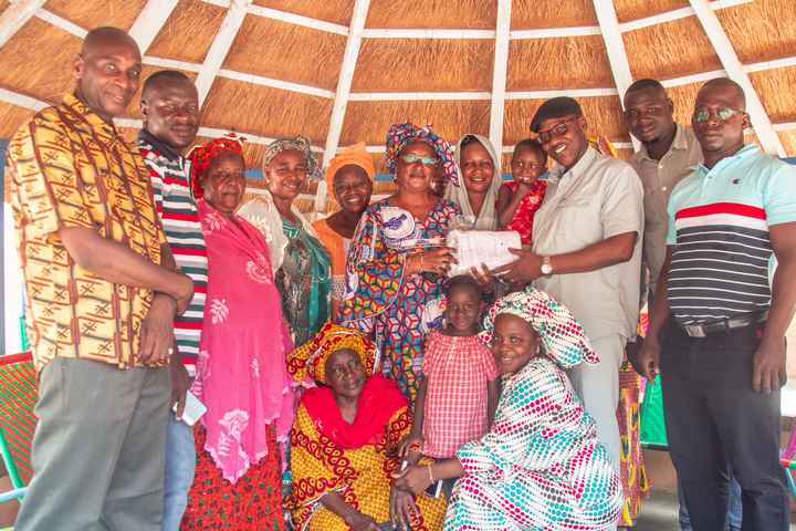 Bramali fait un don de moustiquaires aux orphelinats