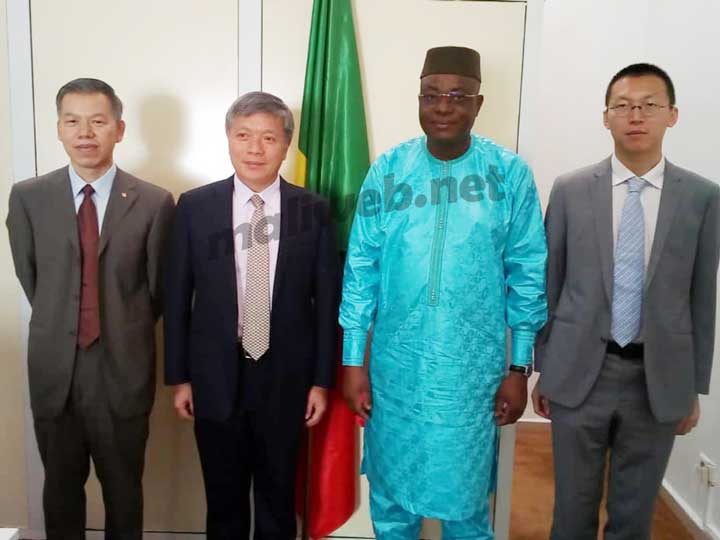 L'ambassadeur de la chine au Mali, Zhu Liying Chez le ministre Jean Claude Sidibé : L'ouverture du Centre sino-malien de formation professionnelle de Sénou annoncée pour la rentrée scolaire prochaine