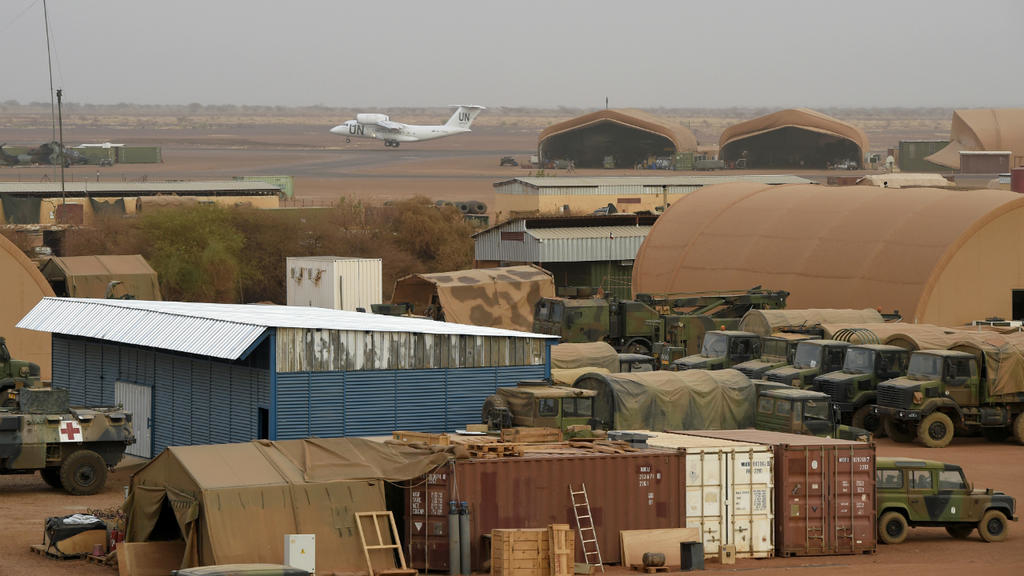 Au Mali, plusieurs blessés dans une attaque-suicide devant la base militaire française de Gao