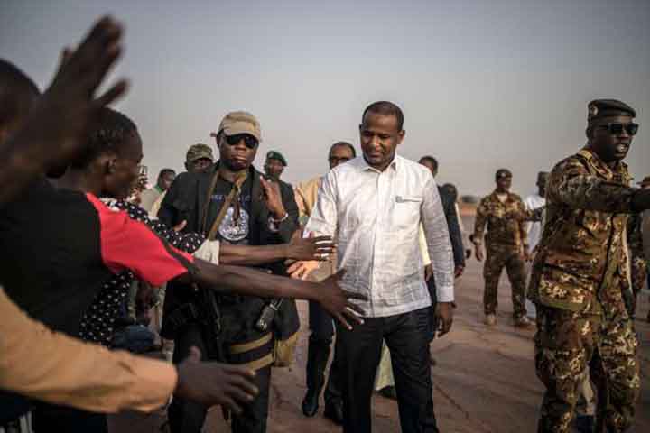 Au centre du Mali, des négociations fragiles et controversées