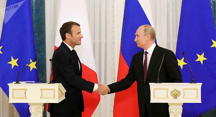 Poutine en France: des chasseurs suisses s'approchent de l'avion transportant une délégation russe - vidéo