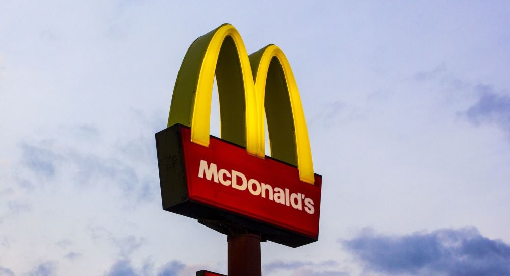 «Je vais te tuer»: une employée de McDonald's menacée de mort en France pour une erreur