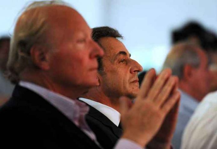SARKOZY-Brice Hortefeux Nicolas Sarkozy (à droite) et Brice Hortefeux