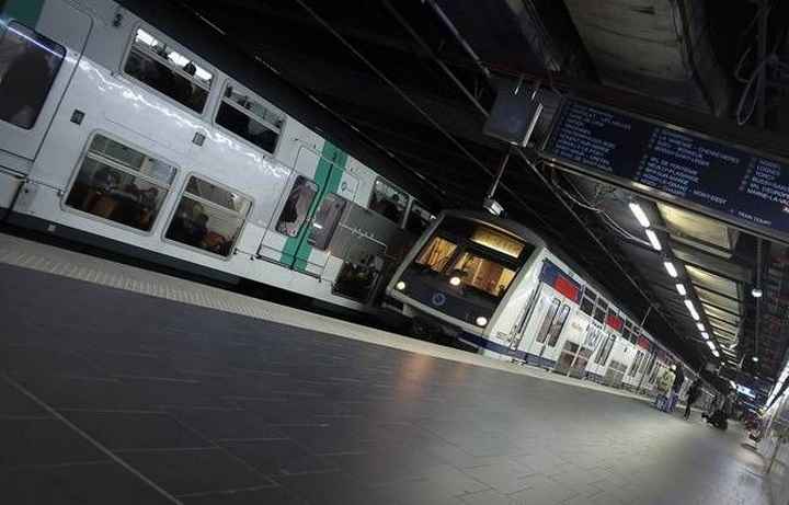 Paris: Un passager d'un train se masturbe devant une jeune femme qui l'a éconduit