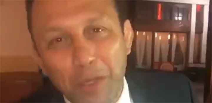 Un ambassadeur du tourisme brésilien menace de « tordre » le « cou de poulette » de Macron