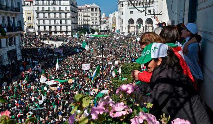 La révolution pacifique retrouve toute sa grandeur en Algérie !
