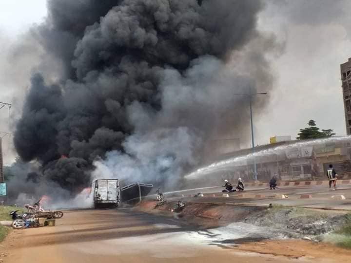 Au moins sept morts dans l’explosion d’un camion-citerne à Bamako