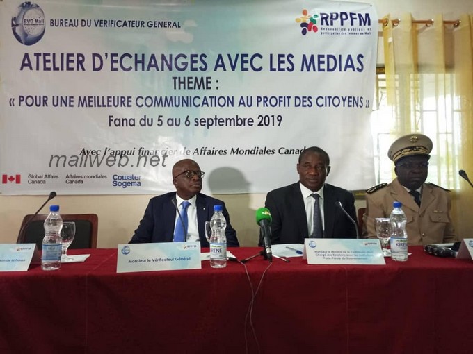 Pour comprendre et mieux exploiter les différents rapports de vérification :  40 professionnels de média à l'école du  Bureau du Vérificateur général (BVG)