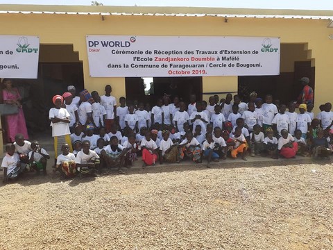DP World Dakar  avec un investissement de  près de  40 0 00 000FCFA, contribue à l’éducation des élèves du village de Mafélé à Bougouni