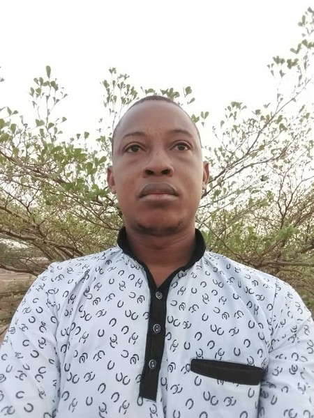 Fousseni Togola, auteur du livre  "la société close et ses militants : "Les partis politiques sont tous devenus des groupements d'intérêts. Ce qui explique les migrations irrégulières entre eux"