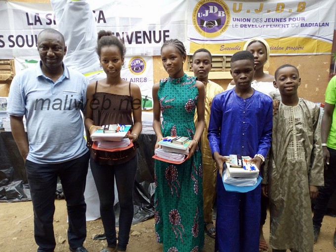 Rentrée scolaire 2019-2020 : La Sifma-sa offre des kits scolaires à 700 élèves de la Commune III