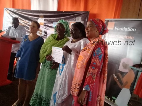 La Fondation Orange-Mali digitalise  la maison de la femme rive droite