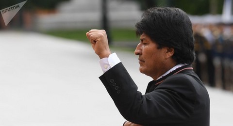 Evo Morales à bord d’un avion pour le Mexique
