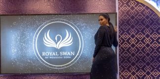 Moussou Sora fête un an de sa marque « Royal Swan »