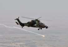 Un hélicoptère de combat français au Sahel — CHRISTOPHE PETIT TESSON / POOL / AFP