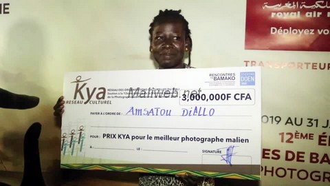 12ème édition de la biennale africaine de la photographie : Amsatou Diallo remporte le prix du Réseau KYA