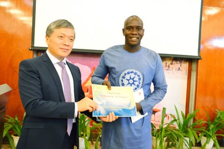 La Chine dote le Bihebdomadaire Mali-Tribune