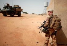 Un soldat français de l'opération Barkhane à Tin Hama au Mali, en octobre 2017. © REUTERS/Benoit Tessier/File Photo